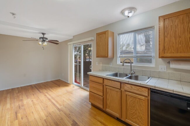 Building Photo - Charming 2-Story Home with Fireplace, Gara...