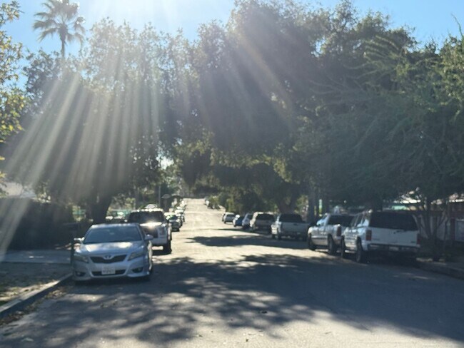 Building Photo - Secluded 3/2 in the heart of Sylmar