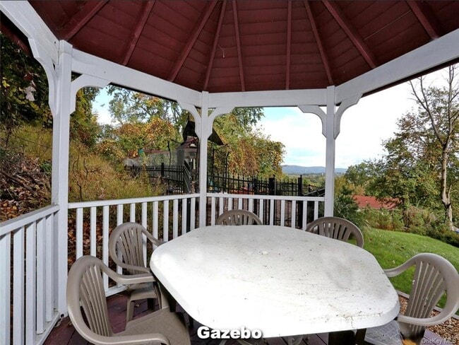 Building Photo - 239 Westside Ave