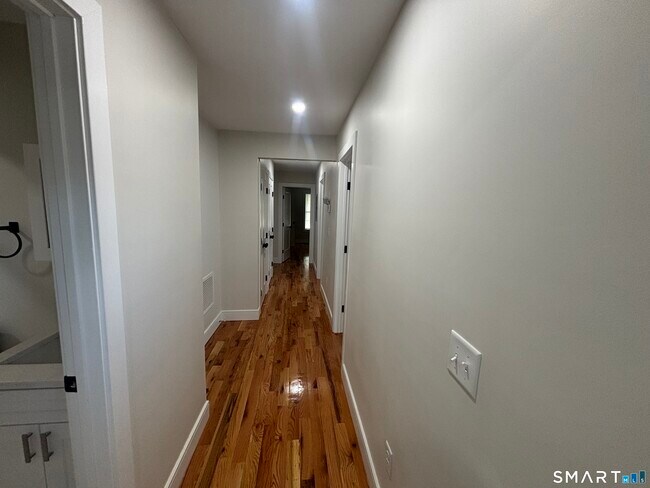 Building Photo - 50 Bonner St