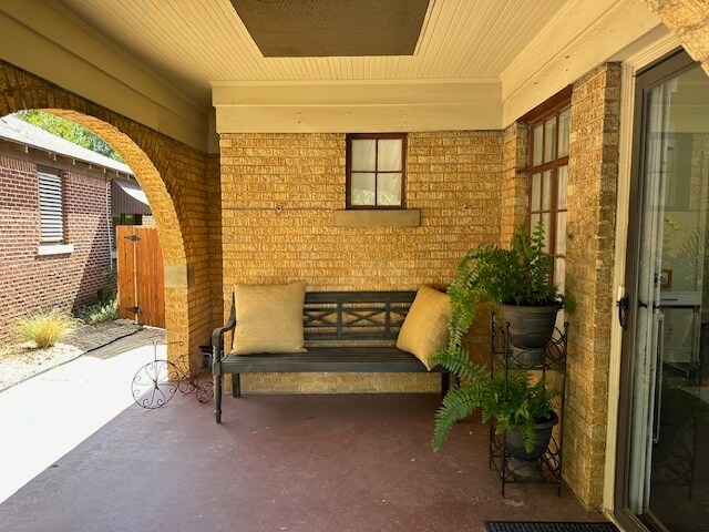 Building Photo - 212 Edgemere Ct