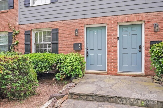 Building Photo - 638 Chipley Ave