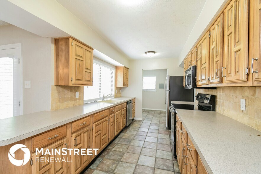 Building Photo - 7204 Baird Dr