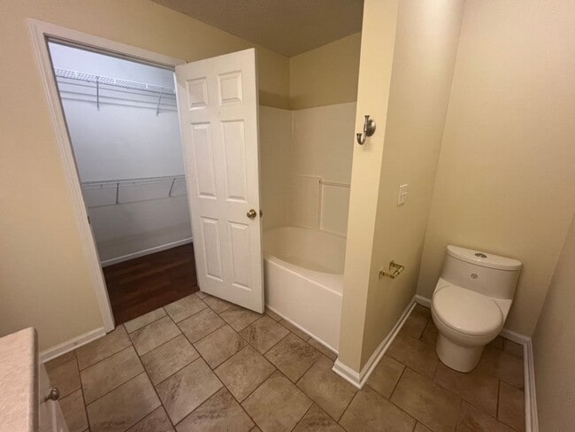 Building Photo - 14163 River Point Cir