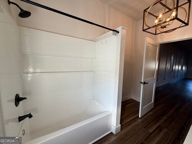 Building Photo - 95 W Franklin St