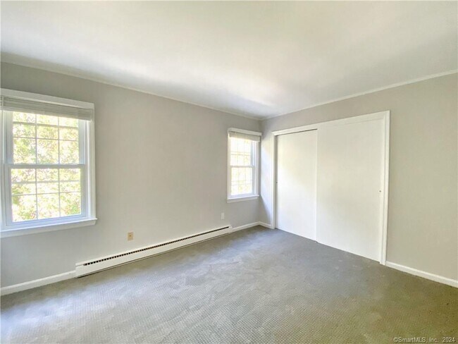 Building Photo - 52 Vitti St