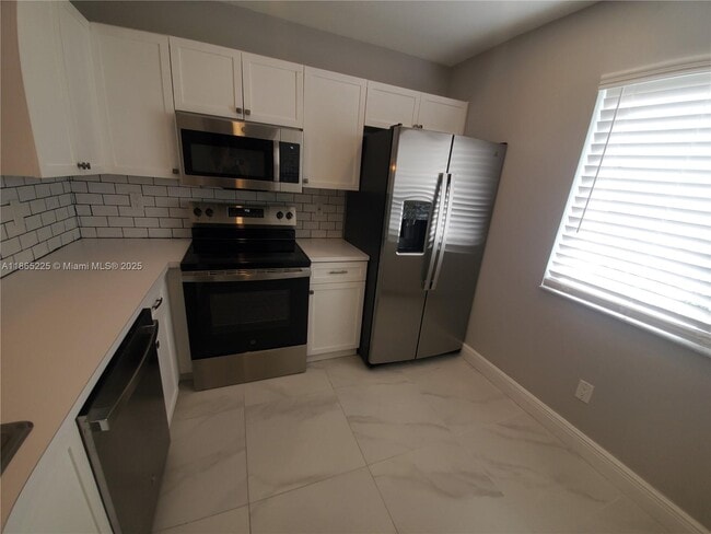 Building Photo - 589 NW 208th Way