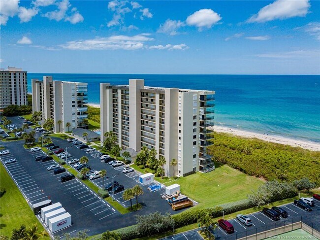 Building Photo - 4200 N Hwy A1A