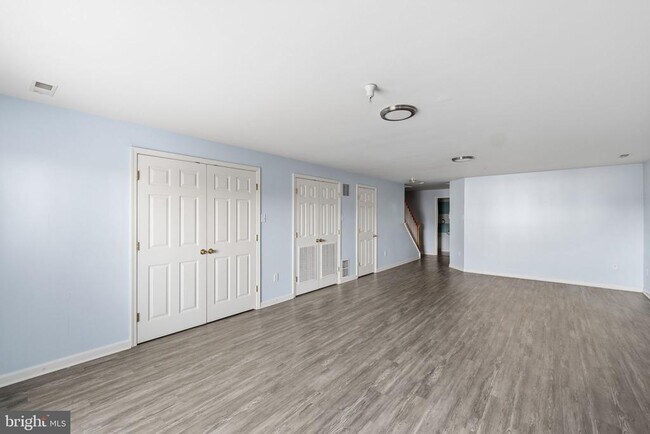 Building Photo - 554 Ellison Ct