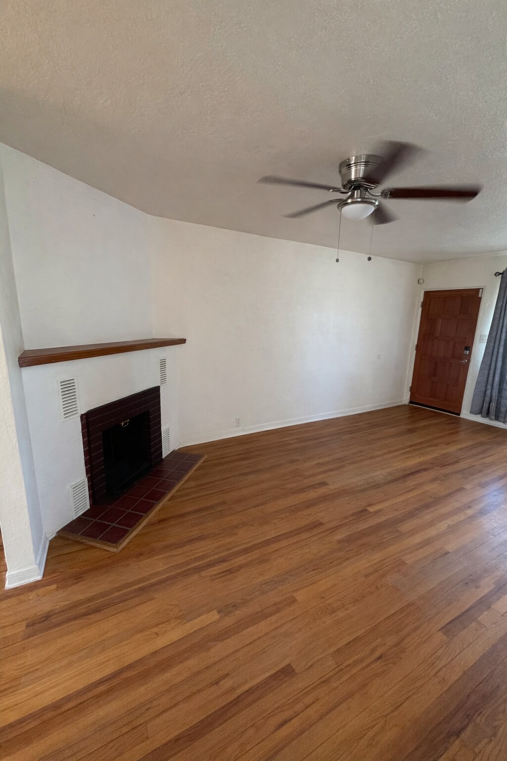 Building Photo - 2113 Madeira Dr NE