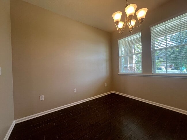 Building Photo - Stunning & Spacious  2 story home COMING S...