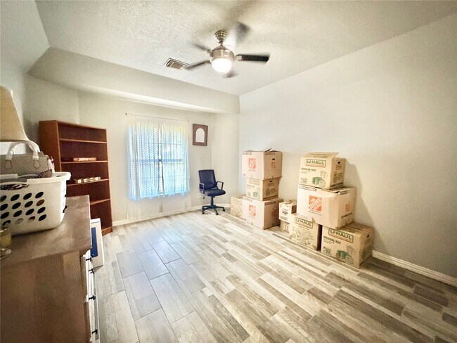 Building Photo - 20110 Forest Dr