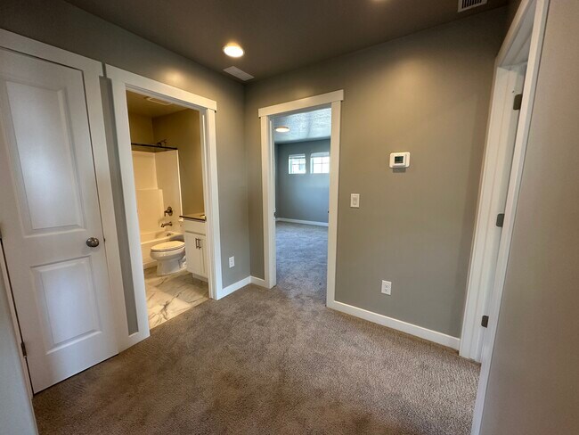 Building Photo - 1429 3500 W