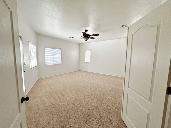 Building Photo - SINGLE STORY 3 BEDROOM IN NORTHWEST CENTEN...