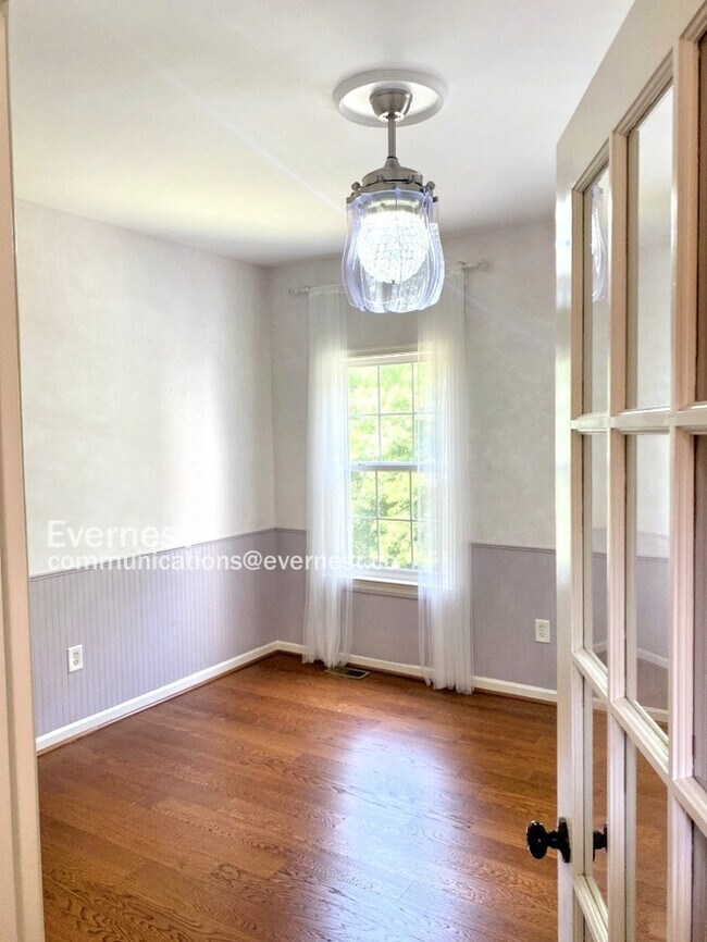 Building Photo - 1008 Black Oak Ct