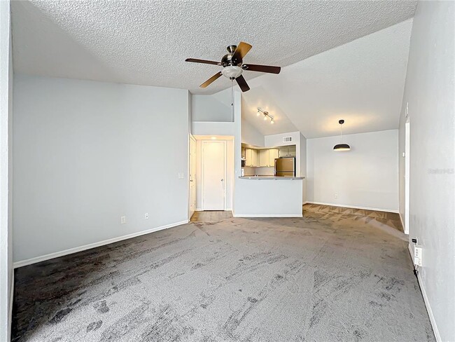 Building Photo - 4540 Commander Dr
