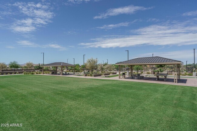 Building Photo - 16019 W Soft Wind Dr