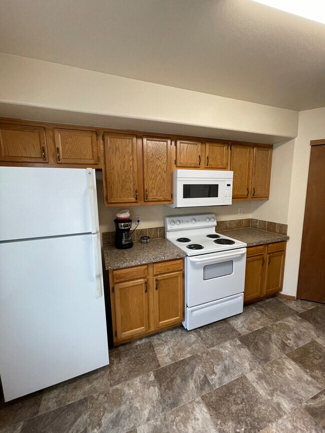 Building Photo - 6405N Chapel Hill Blvd