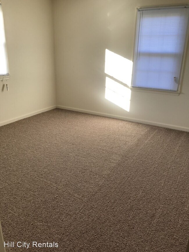 Building Photo - 2 br, 1 bath Apartment - 33 Moss Creek Drive