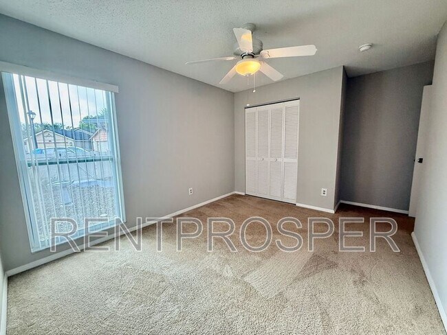 Building Photo - 1103 Dappled Elm Ln