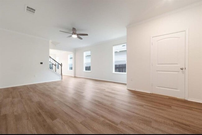 Building Photo - 803 Sandhill Branch Dr