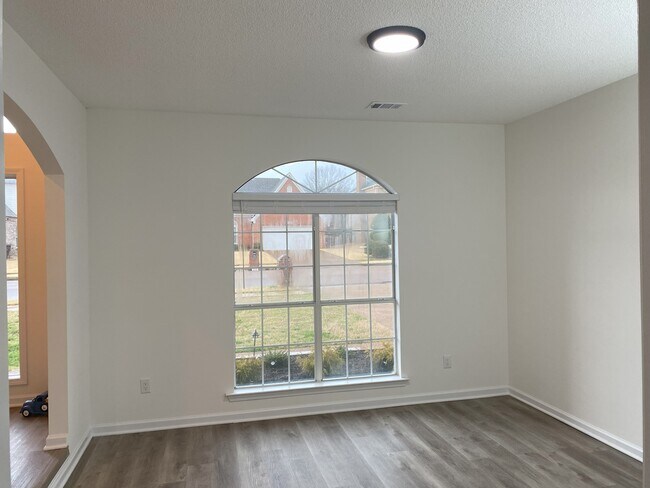 Building Photo - 1232 Sugar Ln