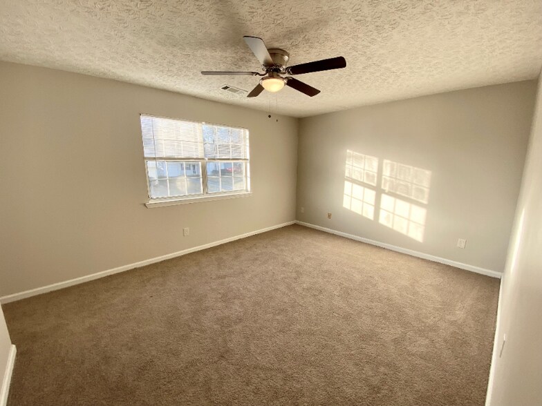 Building Photo - 3543 Sweetgum Ln