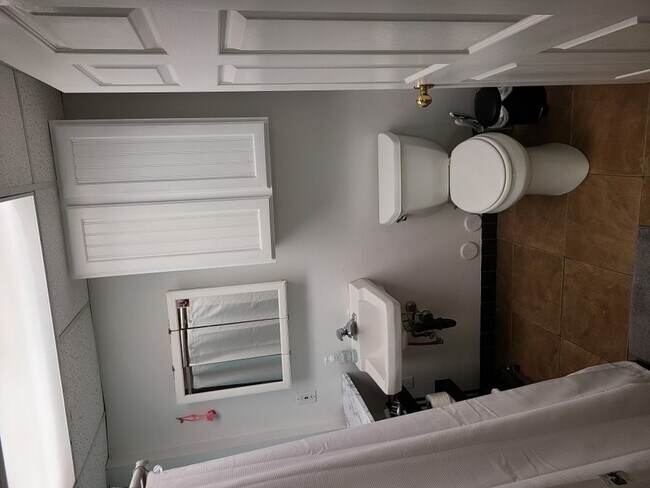 Building Photo - 3051 Orchard Dr