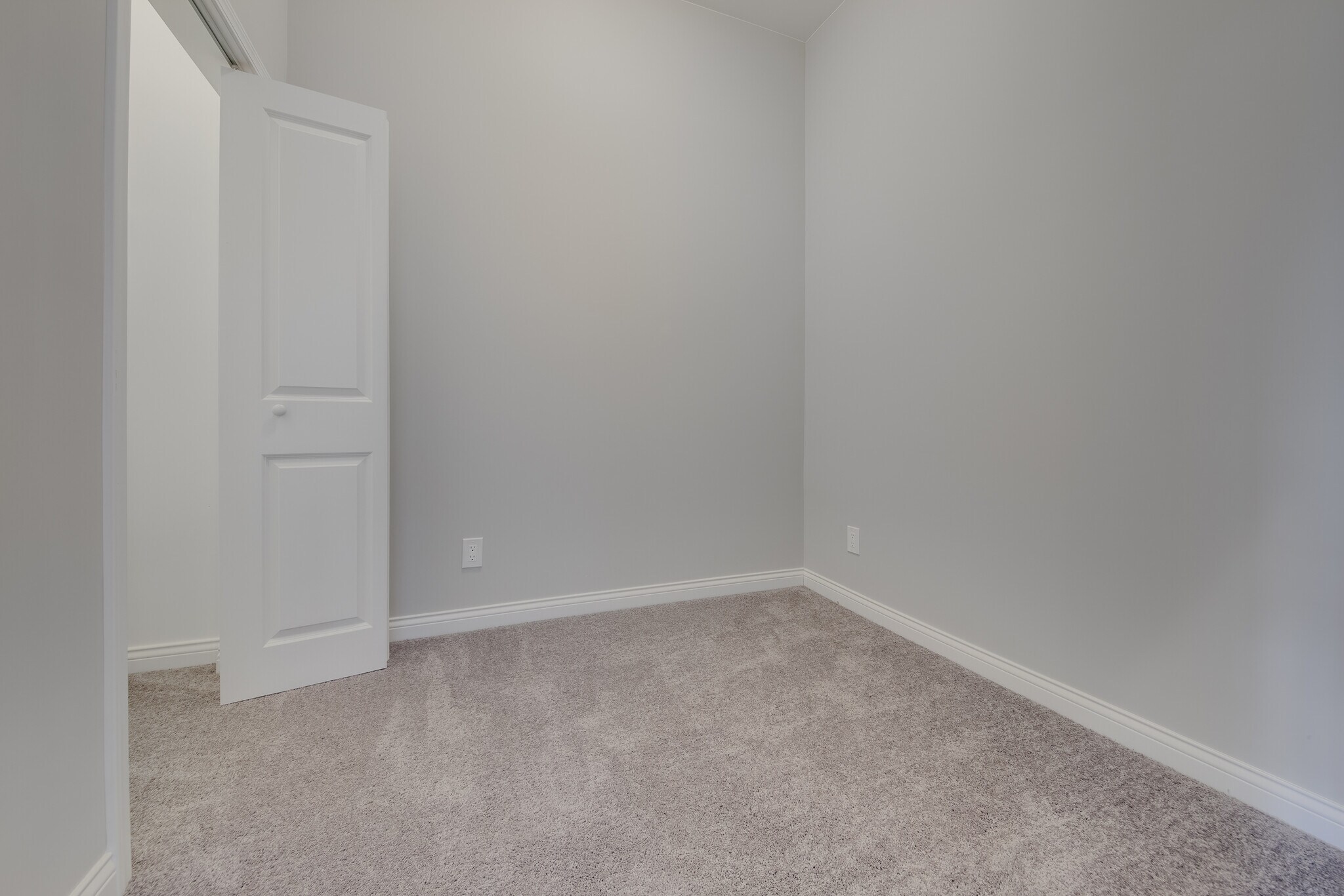 Building Photo - 1536 N Talman Ave