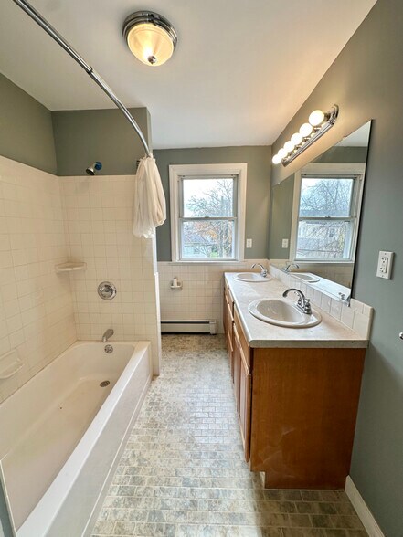 Building Photo - 129 Lafayette Ave