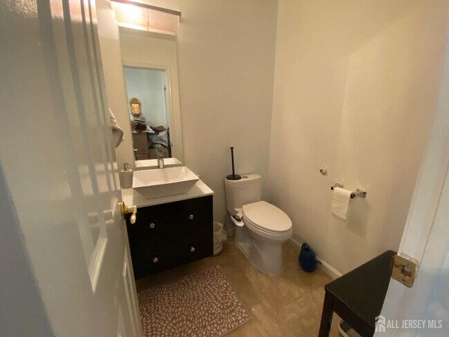 Building Photo - 26 Princess Dr