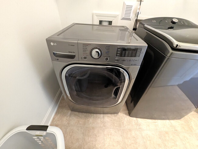 Building Photo - 146 Brindle Ln