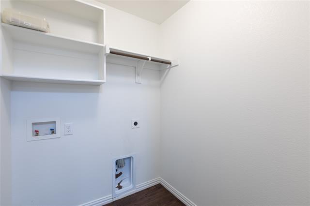 Building Photo - 905 Silverbell St