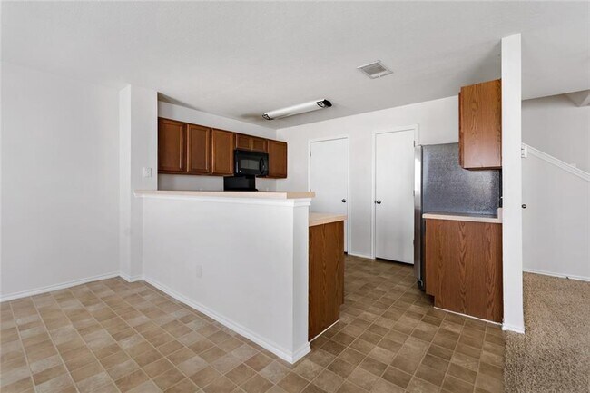 Building Photo - 143 Black Forest Rd