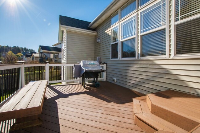 Building Photo - Beautiful 5 Bedroom Home in Dansforth Neighborhood