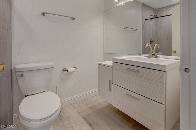 Building Photo - 4683 Calderwood St