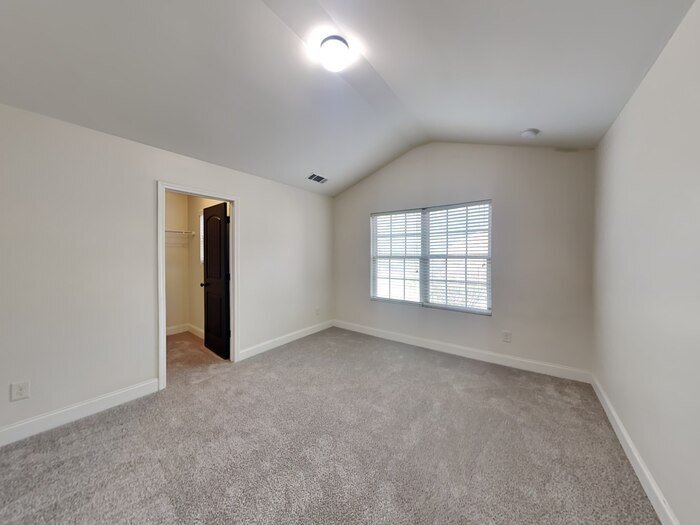 Building Photo - 180 Kubol Dr