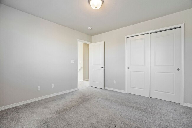 Building Photo - Modern 3bd Home Near Peterson AFB on Power...