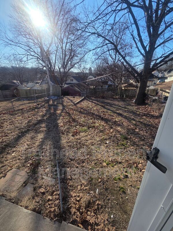 Building Photo - 1024 Roosevelt Ave