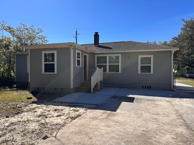 Building Photo - 1761 Lilly Rd E