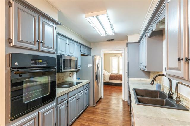 Building Photo - 857 Chaucer Dr