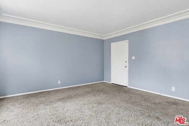 Building Photo - 1255 S Crescent Heights Blvd