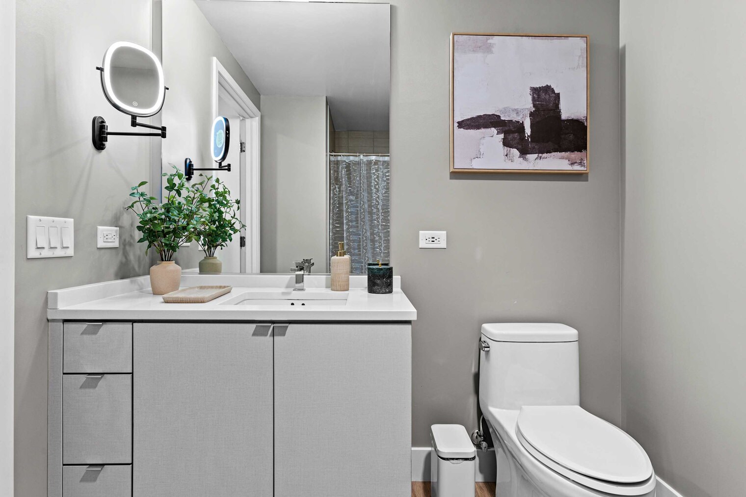 Building Photo - 1049 Seventh Avenue-SI FL7-ID1228264P