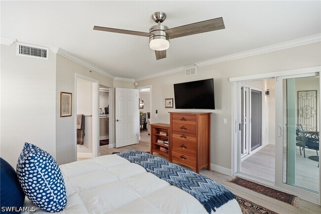 Building Photo - 4945 Cougar Ct S