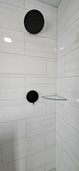 Master Bath - 3 Castlerock St