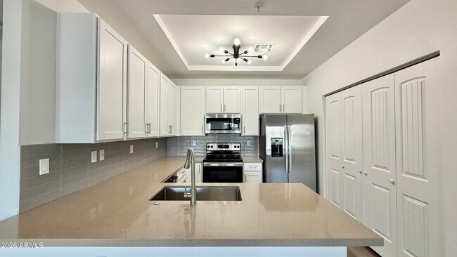 Building Photo - 9160 N 67th Ave