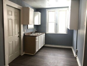 Building Photo - 3206 W 50th St