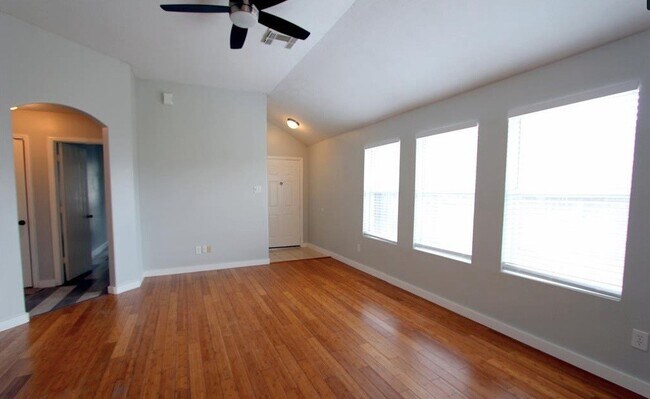 Building Photo - 4611 Parkstone Bend Ct