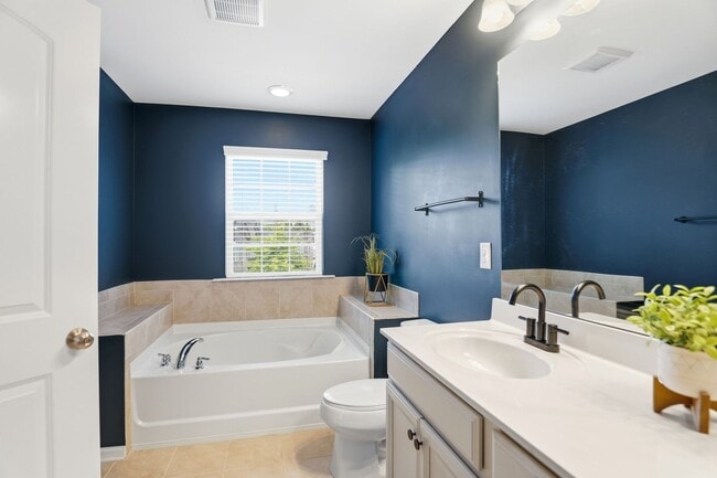 Building Photo - 1223 Bhaltair Ln
