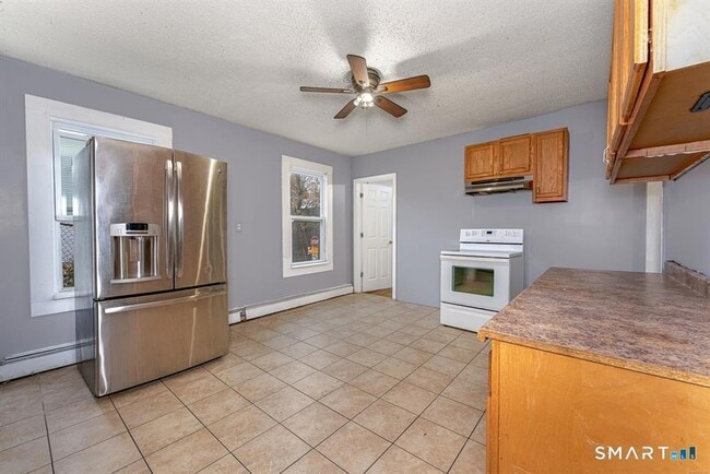 Building Photo - 146 Charles St